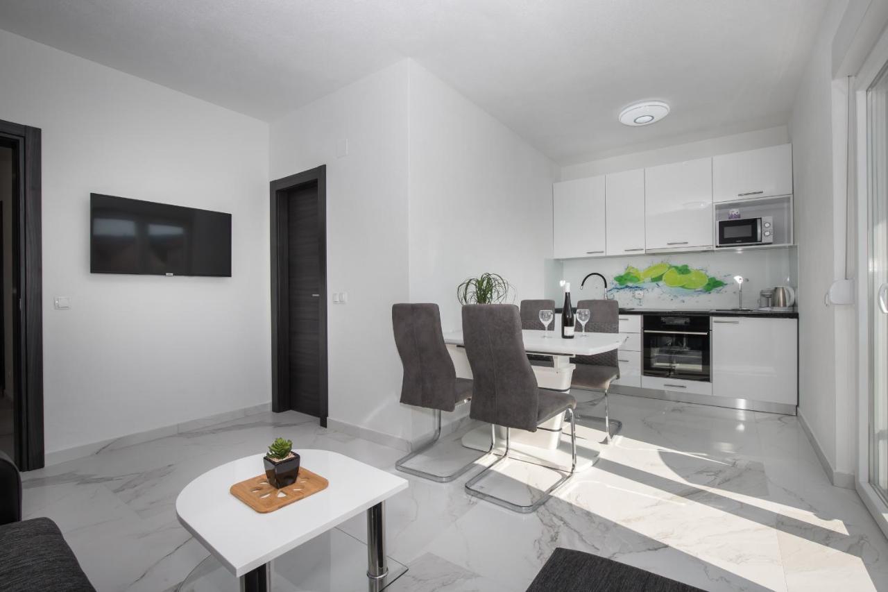 Apartments Blueview 포스티라 외부 사진